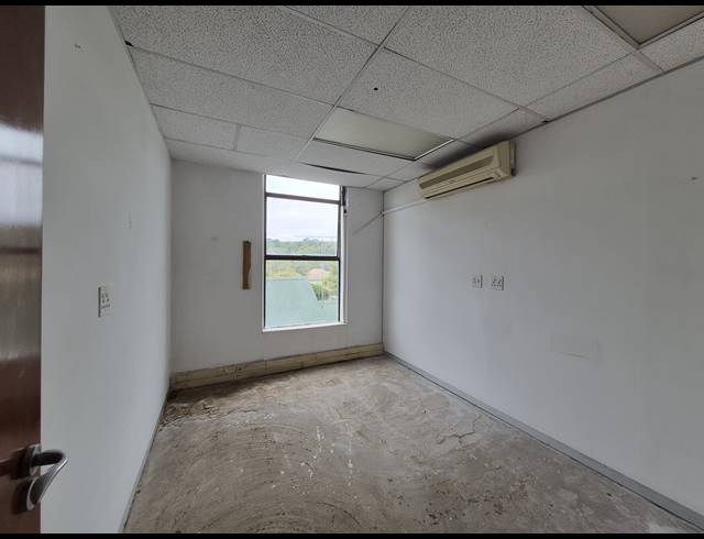 413M² OFFICE TO LET IN CRAIGHALL